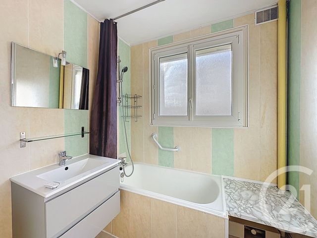 Afficher la photo en grand Appartement F4 à vendre - 4 pièces - 62.6 m2 - CHAUMONT - 52 - CHAMPAGNE-ARDENNE - Century 21 Agence Diderot