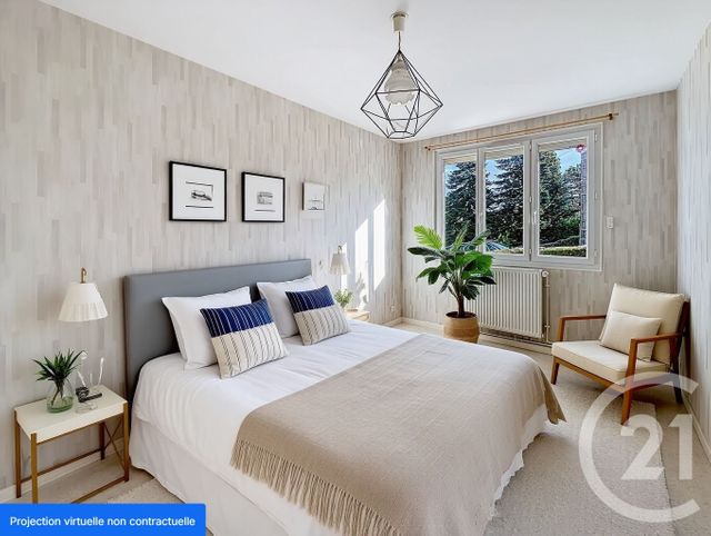 Afficher la photo en grand Appartement F4 à vendre - 4 pièces - 62.6 m2 - CHAUMONT - 52 - CHAMPAGNE-ARDENNE - Century 21 Agence Diderot