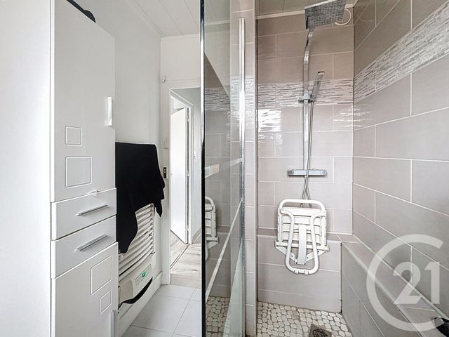 Appartement F3 à vendre - 3 pièces - 54.87 m2 - CHAUMONT - 52 - CHAMPAGNE-ARDENNE - Century 21 Agence Diderot