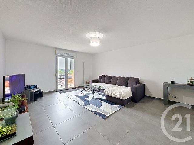 Appartement F5 à vendre - 5 pièces - 102.36 m2 - CHAUMONT - 52 - CHAMPAGNE-ARDENNE - Century 21 Agence Diderot