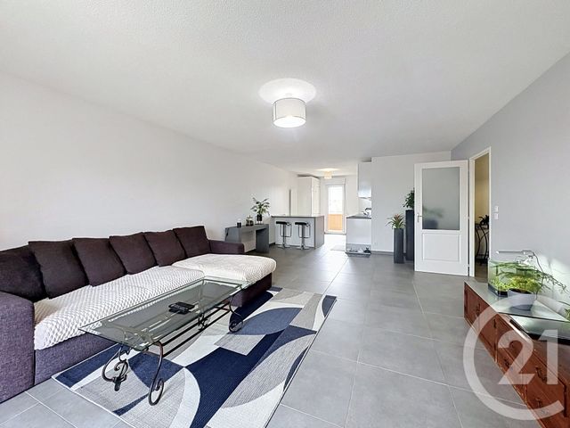 Appartement F5 à vendre - 5 pièces - 102.36 m2 - CHAUMONT - 52 - CHAMPAGNE-ARDENNE - Century 21 Agence Diderot