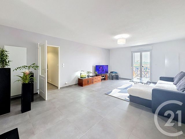 Appartement F5 à vendre - 5 pièces - 102.36 m2 - CHAUMONT - 52 - CHAMPAGNE-ARDENNE - Century 21 Agence Diderot