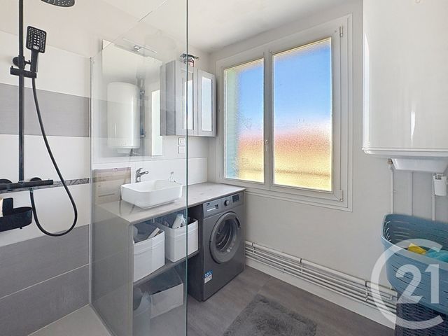 Appartement F4 à vendre - 4 pièces - 66.16 m2 - CHAUMONT - 52 - CHAMPAGNE-ARDENNE - Century 21 Agence Diderot