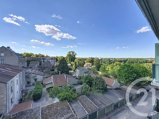 Appartement F4 à vendre - 4 pièces - 66.16 m2 - CHAUMONT - 52 - CHAMPAGNE-ARDENNE - Century 21 Agence Diderot